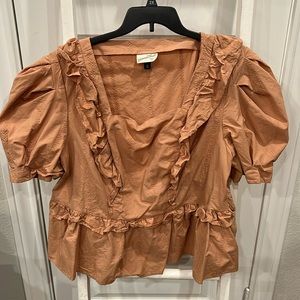 Universal Thread Brand 2X Ruffled Women’s Blouse